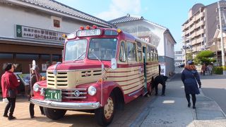 実際に走るボンネットバスです