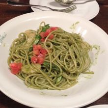 ジェノベーゼが好き。この前は松の実が入っていなくて残念