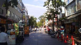 内駅の内陸側に「ヨコハマ イセザキモール」～伊勢佐木町～