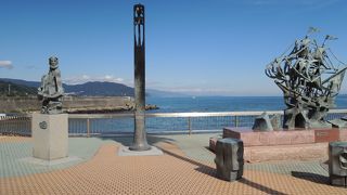 ここにも美しいモニュメントが・・