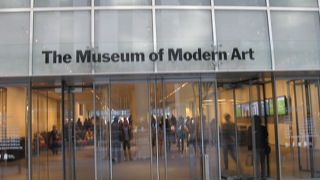 ヘリコプターも展示されてるMOMA