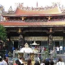 屋根が絢爛豪華でした