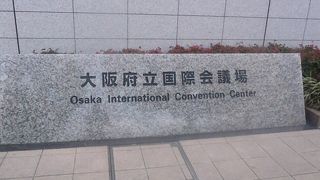 ホテルと連絡道で