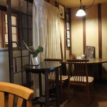 良い雰囲気の店内