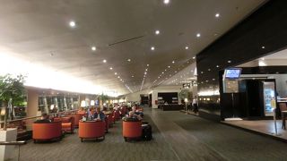 &#9992;クアラルンプール国際空港国際線　ゴールデンラウンジサテライト