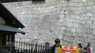 石垣が立派な松山城