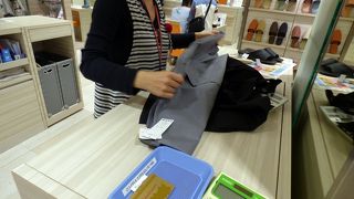 横浜高島屋で母の日用のバッグや衣類を購入