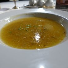 上海ガニとフカヒレのスープ