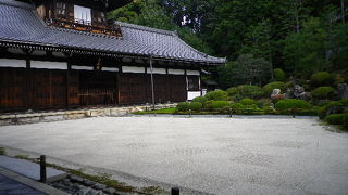 東福寺には二つの庭園がある