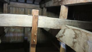 昔の栄華がしのばれる