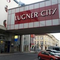 ショッピングセンターと同じ建物