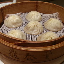 ショーロンポー