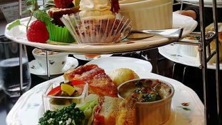 季節のプレートランチで大満足