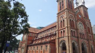 観光地というより日常生活に根付いた教会