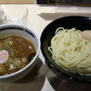 さいたま新都心駅近く。つけめんの店