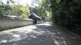 かなり敷地が広い