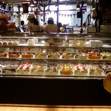 ケーキスペース。