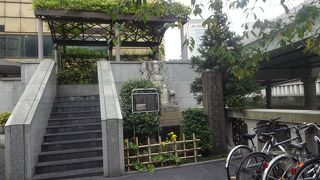 この碑がある場所は「乙姫広場」と呼ぶようです。