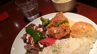 ランチはワンプレートメニュー