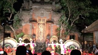 王宮でレゴンダンス