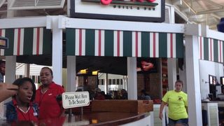 小さいけどキレイな空港