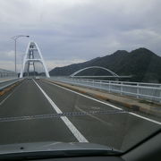 海を渡る大きな橋