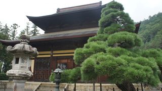 予想外の立派な伽藍