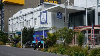 フィッシュマーケットはさびれている