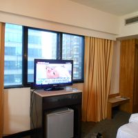 角部屋でスーツケースも十分に広げられました