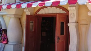 ガチャガチャをしに