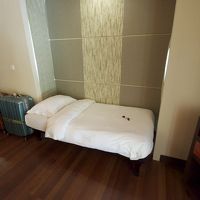 エキストラベッド。普段はソファになっているスペース。