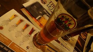 モントリオールで地ビールをひっかけに　＠ Les 3 Brasseurs