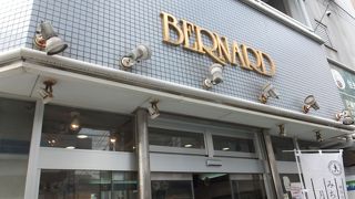 種類が豊富な人気のパン屋さん