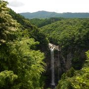 落差65mの隠れた名瀑「福貴野の滝」