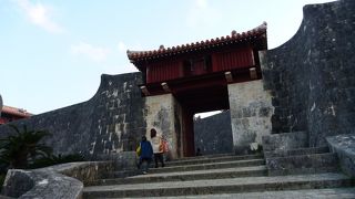 ガイドブックには何も書いていなかった