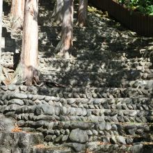 石段が客席になります