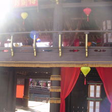 めちゃくちゃ広くてたくさん歩くのでスニーカーで行くべし！