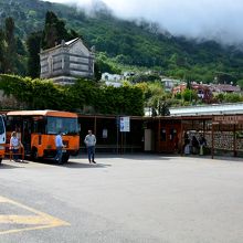 アナカプリ地区のバスステーション