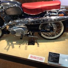 バイクが展示されています