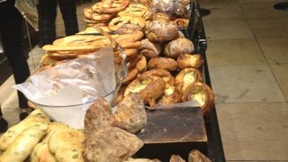 新宿の買い物ついでにカフェでお茶もしくはお土産にパンを