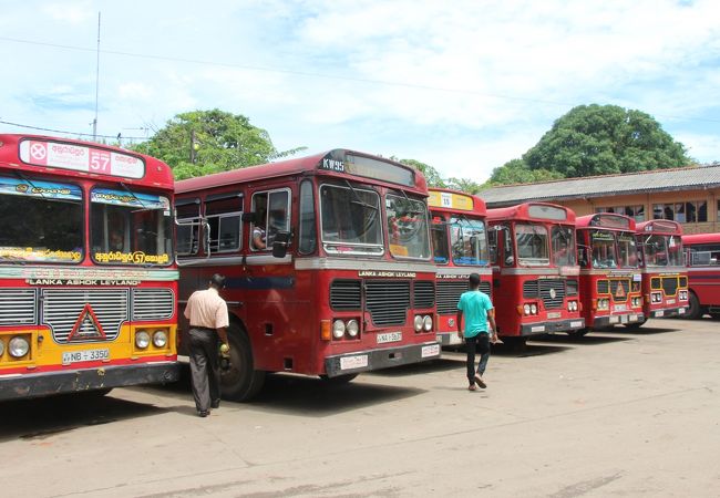 南インドの旅は鉄道よりもバスの方が便利