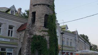 旧市街の南東にある、新市街地との境目