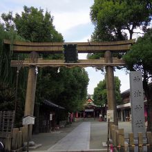 神津神社（十三駅前通商店街周辺）