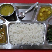 ダルバート(60Rs)