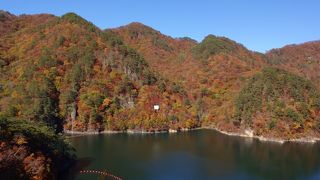 湖面に映る紅葉が奇麗でした