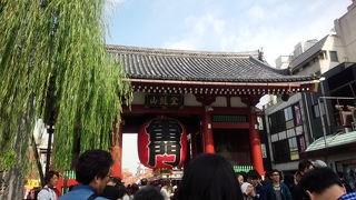 さすが日本の有名観光地人混みが凄い