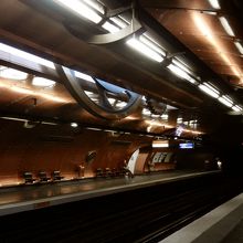 アール・ゼメチエ駅