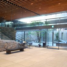 地下にあるエントランス