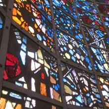 ひかりの塔は雨天でも綺麗です。