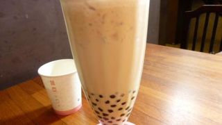 麺とミルクティー